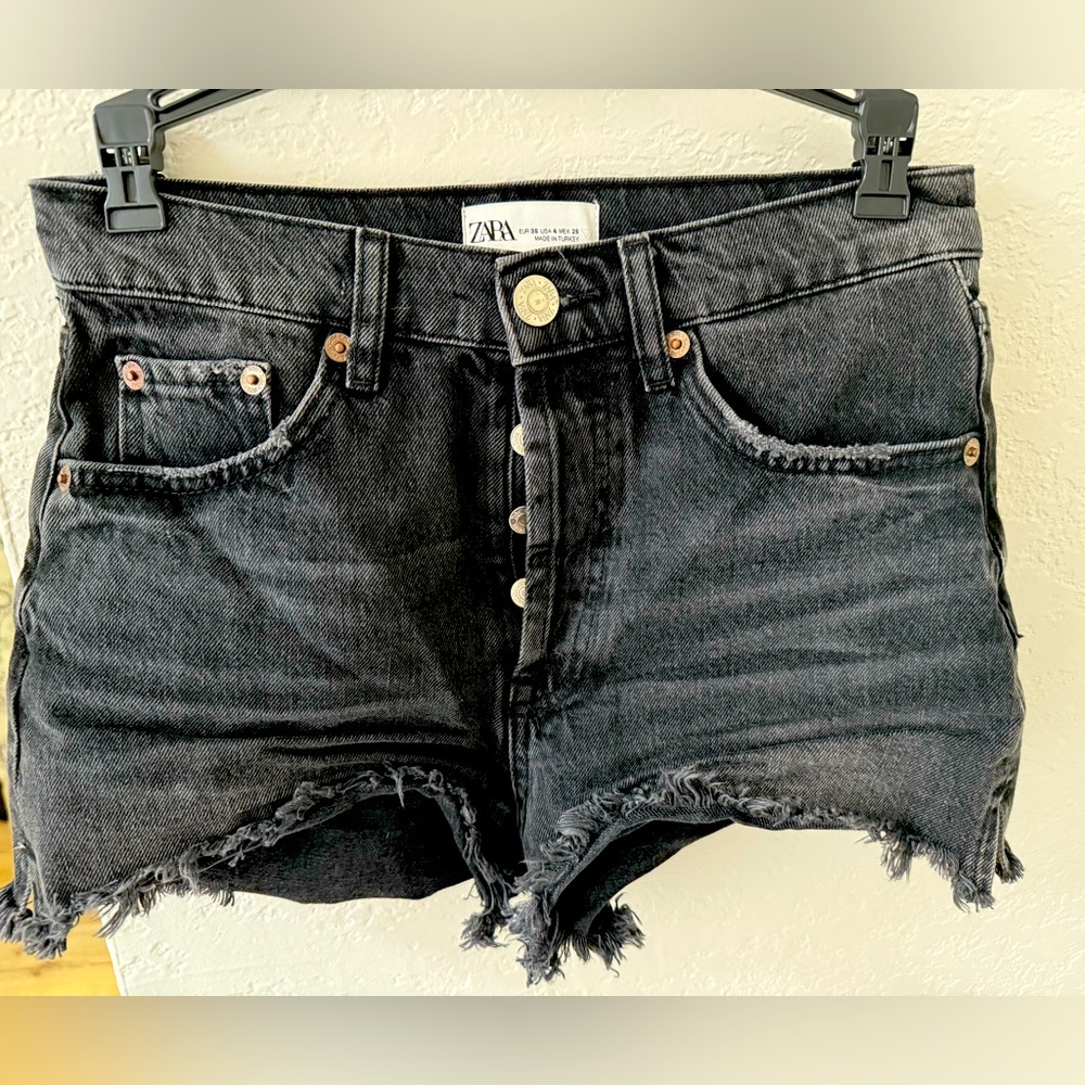Zara Charcoal Frayed Hem Jean Shorts. Distressed and lean towards grey black.